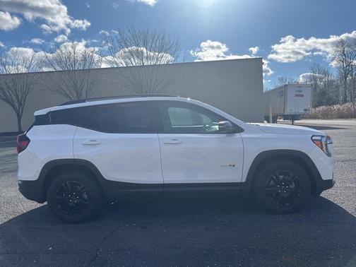 2022 GMC Terrain AT4
