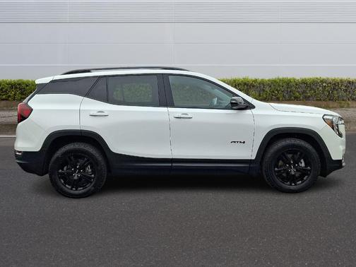 2022 GMC Terrain AT4