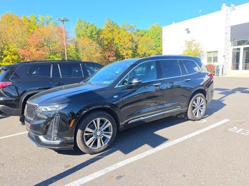 Black Metallic 2024 Cadillac XT6 Premium Luxury AWD