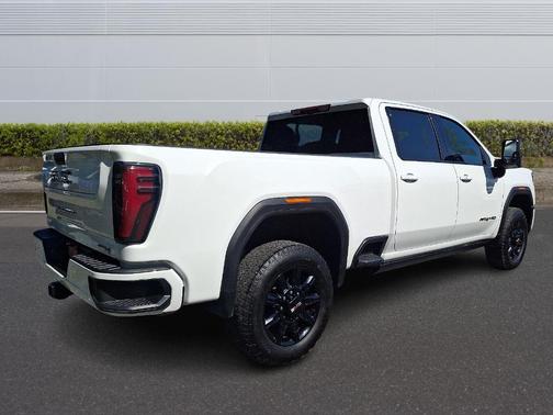 2024 GMC Sierra 2500 AT4