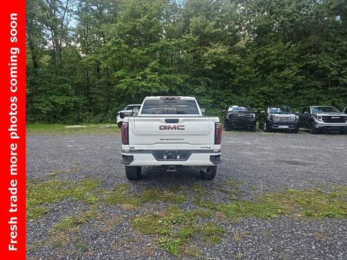 2024 GMC Sierra 2500 AT4
