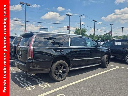 2017 Cadillac Escalade ESV Luxury