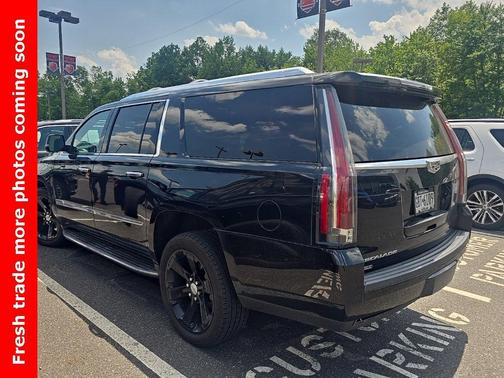 2017 Cadillac Escalade ESV Luxury