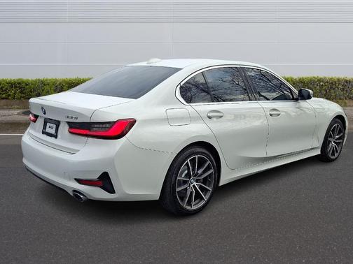 2021 BMW 330 i xDrive