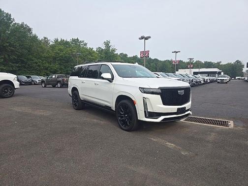 2024 Cadillac Escalade ESV Sport