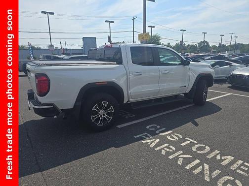 2023 GMC Canyon AT4