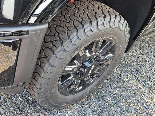 Black 2026 GMC Sierra 2500 AT4