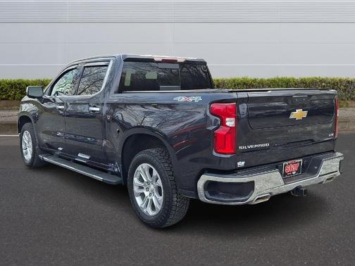 Dark Ash Metallic 2022 Chevrolet Silverado 1500 LTZ