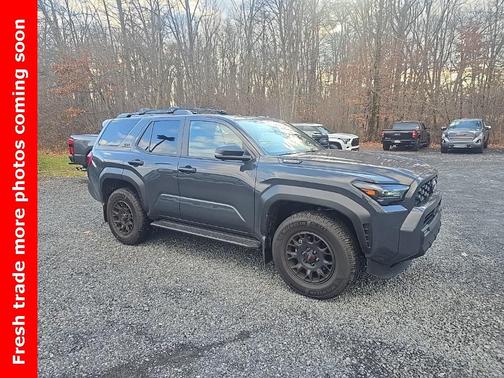2025 Toyota 4Runner Hybrid TRD