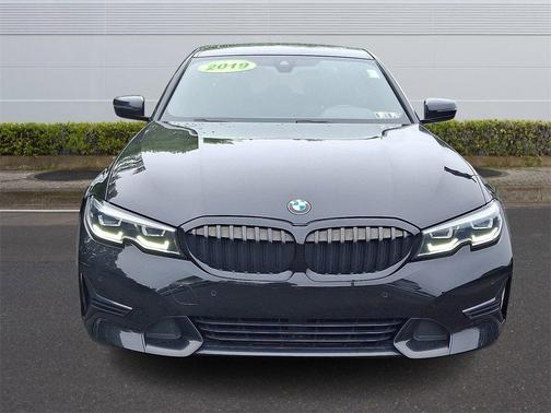 2019 BMW 330 i xDrive