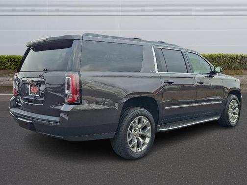 2017 GMC Yukon XL SLE