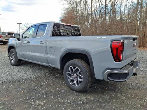 2025 GMC Sierra 1500 SLE
