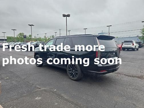 2023 Cadillac Escalade ESV Sport Platinum