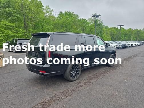 2023 Cadillac Escalade ESV Sport Platinum