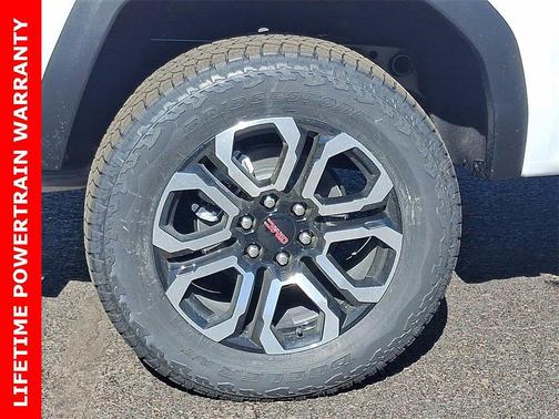 2025 GMC Canyon AT4