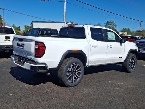 2025 GMC Canyon AT4