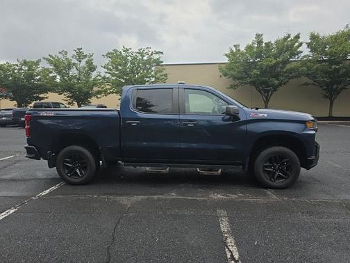 Blue Metallic 2021 Chevrolet Silverado 1500 Custom Trail Boss
