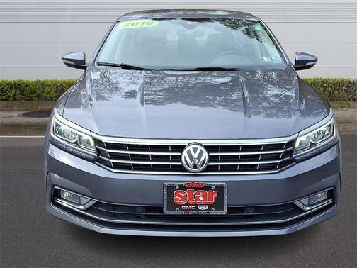 2016 Volkswagen Passat V6 SEL Premium