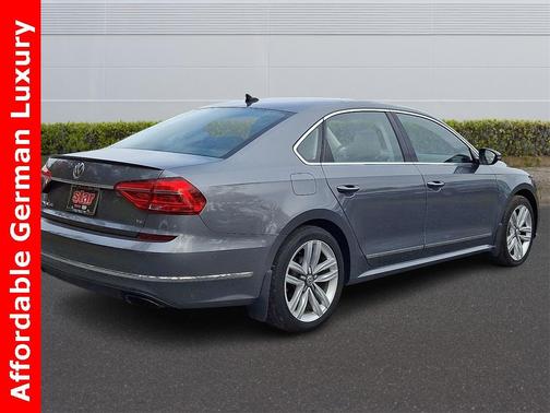 2016 Volkswagen Passat V6 SEL Premium