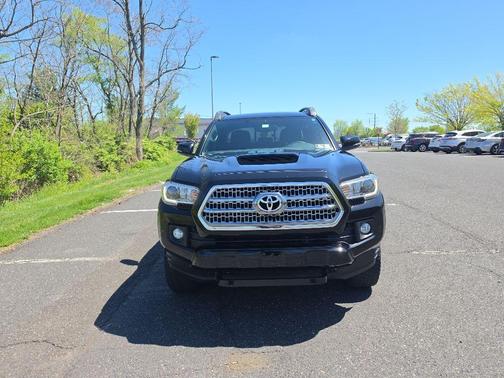 Black 2016 Toyota Tacoma