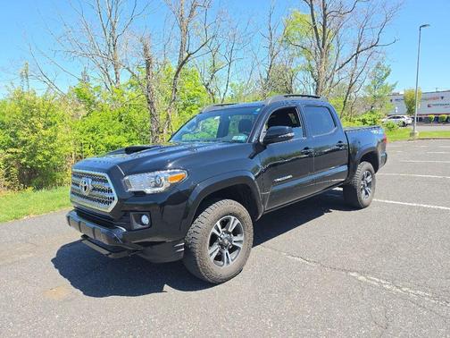 Black 2016 Toyota Tacoma