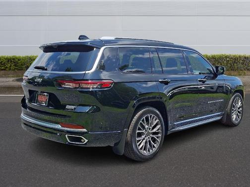 2023 Jeep Grand Cherokee L Summit