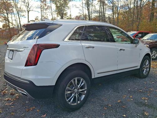 2022 Cadillac XT5 Premium Luxury