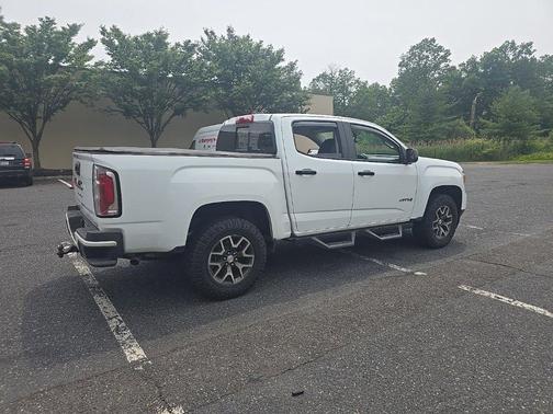 2022 GMC Canyon AT4