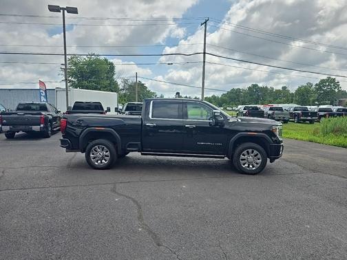 2023 GMC Sierra 2500 Denali