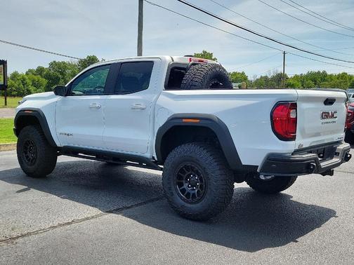 2024 GMC Canyon AT4X