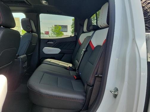 2024 GMC Canyon AT4X