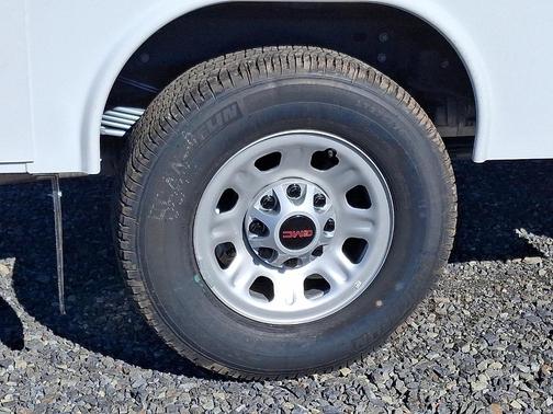 2025 GMC Sierra 3500 Pro