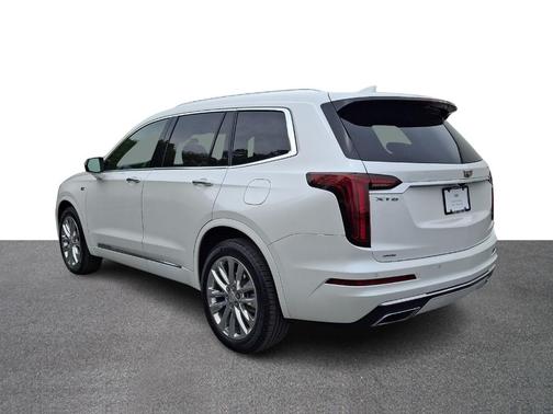 Crystal White Tricoat 2023 Cadillac XT6 Premium Luxury AWD