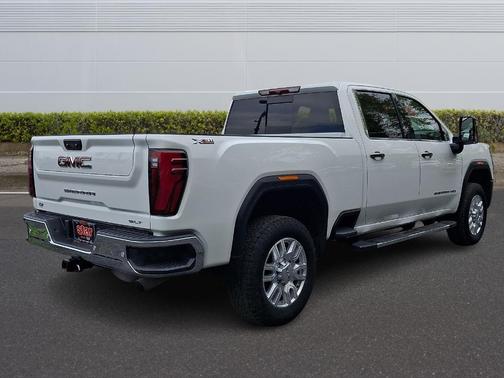Summit White 2024 GMC Sierra 2500 SLT