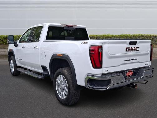 Summit White 2024 GMC Sierra 2500 SLT