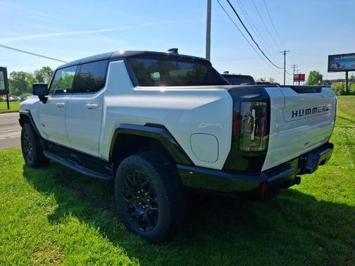 White 2026 GMC HUMMER EV Pickup 2X
