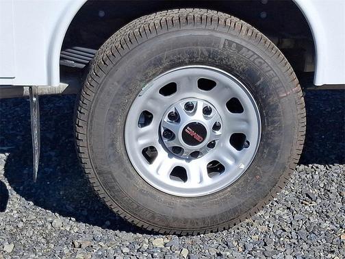 2025 GMC Sierra 3500 Pro