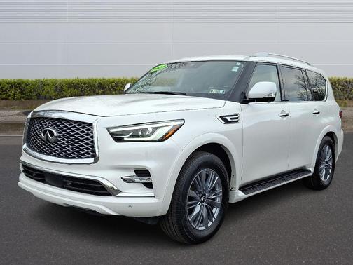 2022 INFINITI QX80 Luxe