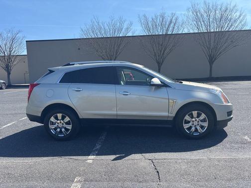 Silver Coast Metallic 2015 Cadillac SRX Luxury Collection