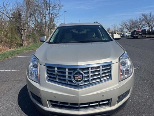 Silver Coast Metallic 2015 Cadillac SRX Luxury Collection