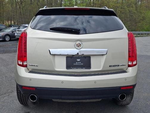 Silver Coast Metallic 2015 Cadillac SRX Luxury Collection
