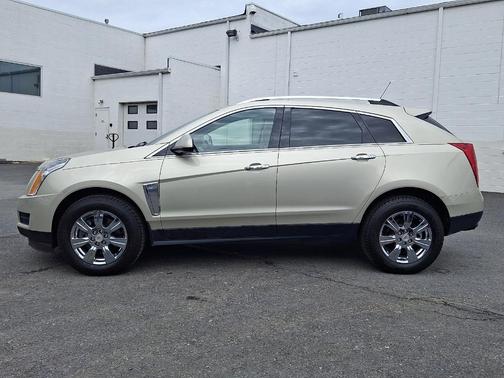 Silver Coast Metallic 2015 Cadillac SRX Luxury Collection