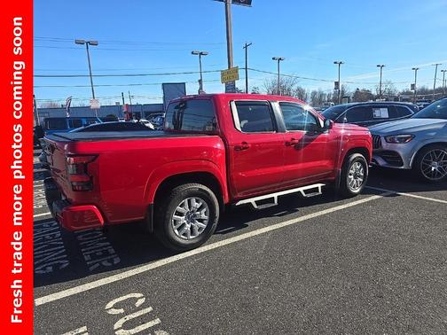 2022 Nissan Frontier SV