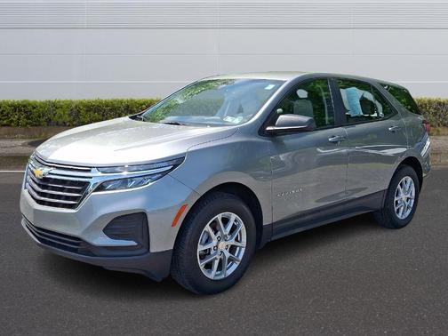 Sterling Gray Metallic 2023 Chevrolet Equinox LS