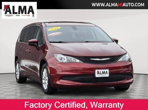 2022 Chrysler Voyager LX