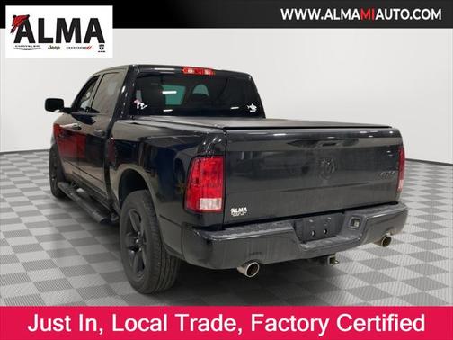 2017 RAM 1500 Express Crew Cab 4x4 57' Box