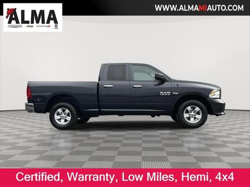 2018 RAM 1500 Express Quad Cab 4x4 64' Box