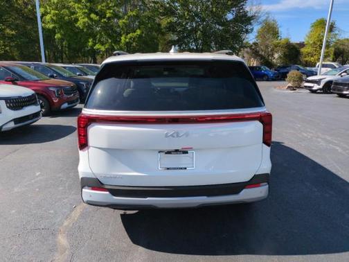 Snow White Pearl 2026 Kia Carnival EX