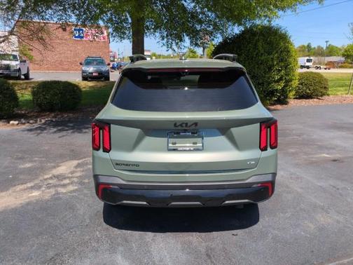 Jungle Green 2026 Kia Sorento SX