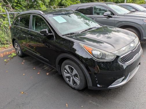 Aurora Black Pearl 2017 Kia Niro EX
